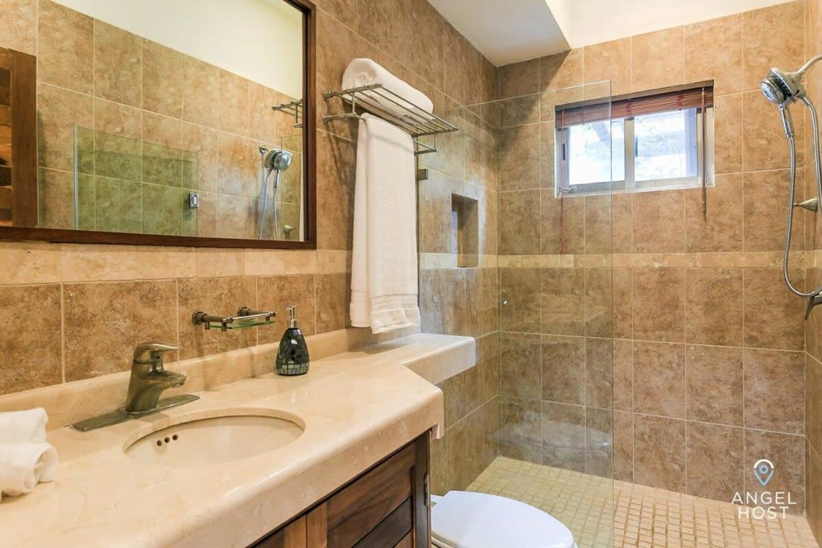 Villa With Private Pool & Large Garden In Playacar Playa del Carmen