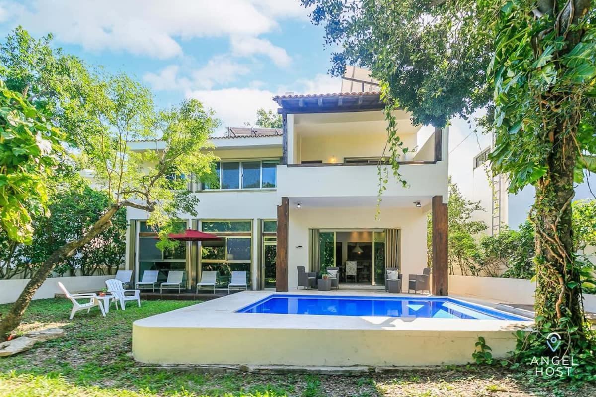 With Private Pool & Large Garden In Playacar Playa del Carmen